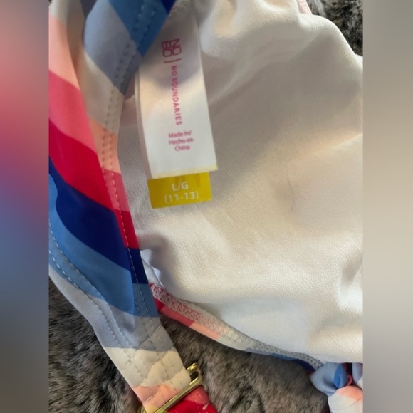 No Boundaries Striped Red White & Blue
Cutout One Piece Bathing Suit, Large
NWT‌ - Picture 6 of 11